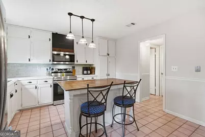 993 Medina Drive SW, Lilburn, GA 30047 - Photo 19