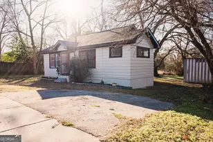 1313 S Hairston Rd, Stone Mountain, GA 30088 - Photo 13