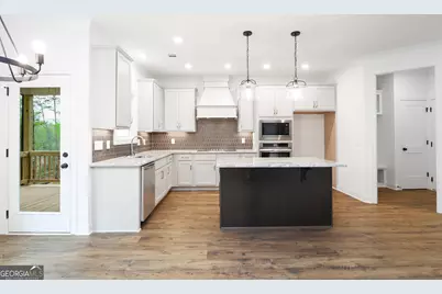 1020 Cottonwood Lane, Loganville, GA 30052 - Photo 3