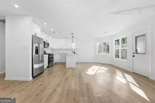 6381 Phillips Creek Dr, Lithonia, GA 30058 - Photo 7