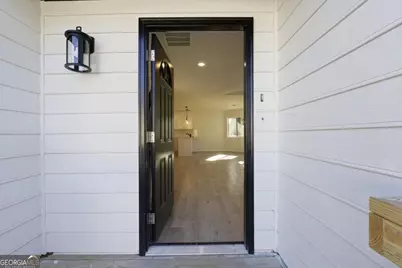 6381 Phillips Creek Drive, Lithonia, GA 30058 - Photo 5