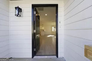 6381 Phillips Creek Dr, Lithonia, GA 30058 - Photo 5