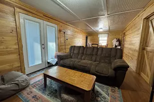 569 Farmers High Rd, Carrollton, GA 30117 - Photo 5