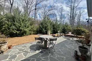 5947 Maple Bluff Wy, Hoschton, GA 30548 - Photo 5