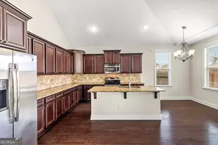 131 Savannah Ln, Bonaire, GA 31005 - Photo 5