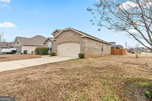 131 Savannah Ln, Bonaire, GA 31005 - Photo 3