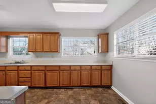 238 Heathrow Dr, Riverdale, GA 30274 - Photo 9