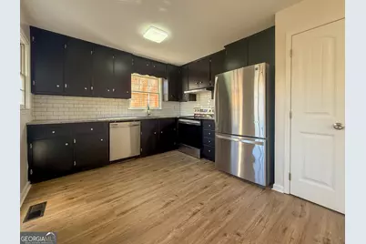 239 E Doyle Street, Toccoa, GA 30577 - Photo 7