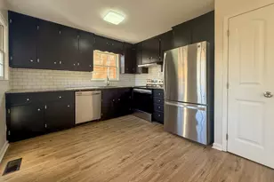 239 E Doyle St, Toccoa, GA 30577 - Photo 7