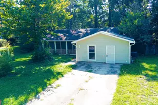 8846 Wesley Pl, Jonesboro, GA 30238 - Photo 1