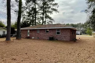 423 Richards, Millen, GA 30442 - Photo 25