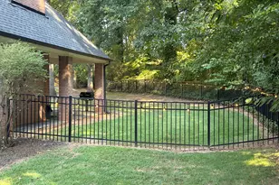 8225 7 Oaks Dr, Jonesboro, GA 30236 - Photo 5