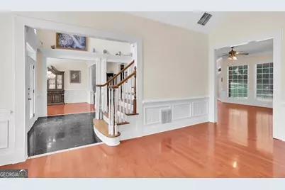 8225 Seven Oaks Drive, Jonesboro, GA 30236 - Photo 5