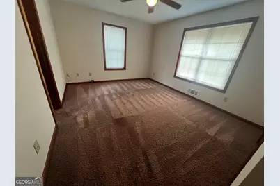 982 Locust Drive NE, Conyers, GA 30012 - Photo 9