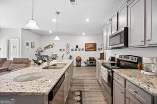 7503 Knoll Hollow Rd, Lithonia, GA 30058 - Photo 7