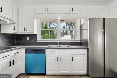 6250 Graceland Circle, Morrow, GA 30260 - Photo 9