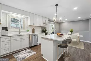 2419 Greenway Dr, Decatur, GA 30035 - Photo 9