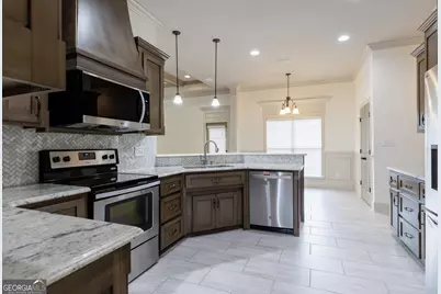 5109 Village Way, Hahira, GA 31632 - Photo 11