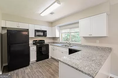 3865 Scarsborough Drive, Lawrenceville, GA 30044 - Photo 5