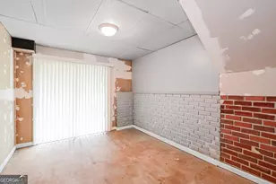 3865 Scarsborough Dr, Lawrenceville, GA 30044 - Photo 7