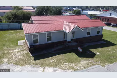 118 Pierce Avenue, Swainsboro, GA 30401 - Photo 1