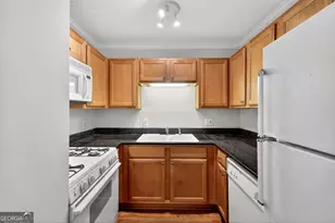 1990 Wellbourne Dr NE, Atlanta, GA 30324 - Photo 21