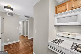 1990 Wellbourne Dr NE, Atlanta, GA 30324 - Photo 19