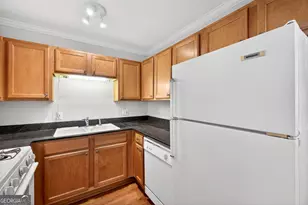 1990 Wellbourne Dr NE, Atlanta, GA 30324 - Photo 17