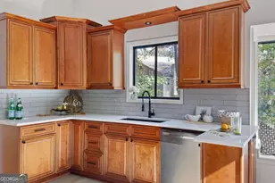 3292 Holly Mill Ct, Marietta, GA 30062 - Photo 7