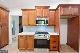 3292 Holly Mill Ct, Marietta, GA 30062 - Photo 11