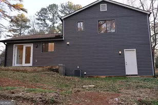 5128 Galbraith Cir, Stone Mountain, GA 30088 - Photo 5