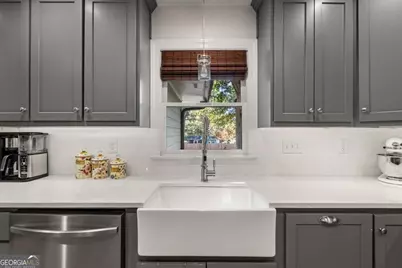 2654 Estelle Court SE, Smyrna, GA 30082 - Photo 9