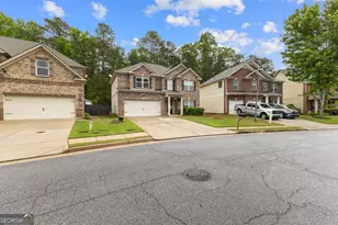12 Seville Ct, Newnan, GA 30263 - Photo 5