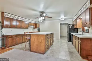 910 Line Creek Rd, Senoia, GA 30276 - Photo 15