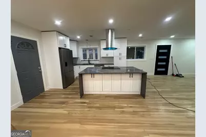 42 W Belle Isle Road, Sandy Springs, GA 30342 - Photo 5