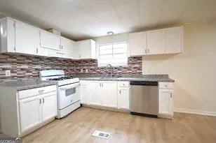 729 Harness Ct, Lithonia, GA 30058 - Photo 13