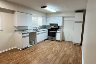 2069 Swan Ct, Riverdale, GA 30296 - Photo 7