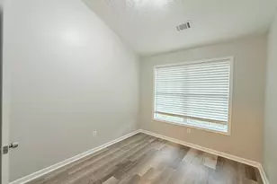 20 Pine Canyon Dr SW, Atlanta, GA 30331 - Photo 17