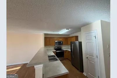 6296 Hickory Lane Circle, Union City, GA 30291 - Photo 9