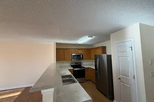 6296 Hickory Ln Cir, Union City, GA 30291 - Photo 9