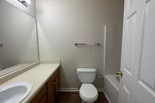 6296 Hickory Ln Cir, Union City, GA 30291 - Photo 5