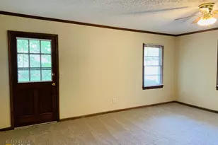 105 Sunrise Dr, Newnan, GA 30263 - Photo 13