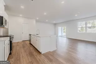 7325 Mulberry Trace Ln, Flowery Branch, GA 30542 - Photo 9