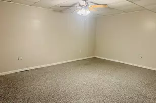 110 Pine St, Barnesville, GA 30204 - Photo 31