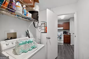 1094 Eastview Cir NE, Conyers, GA 30012 - Photo 21