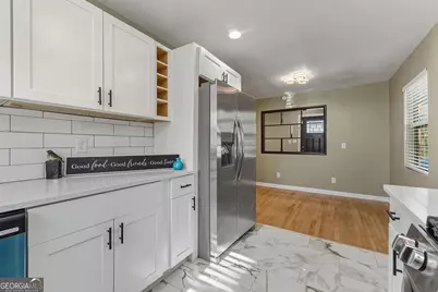 649 Brookwood Drive, Forest Park, GA 30297 - Photo 7