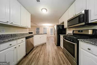 2180 Parador Bend, McDonough, GA 30253 - Photo 7