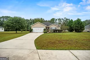 152 Sandalwood Cir, Statesboro, GA 30458 - Photo 1