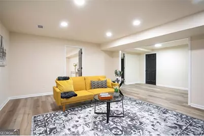 300 Saddle Creek Lane, Roswell, GA 30076 - Photo 19