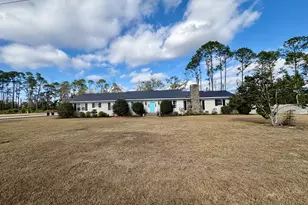 605 Walker Street E, Douglas, GA 31533 - Photo 1